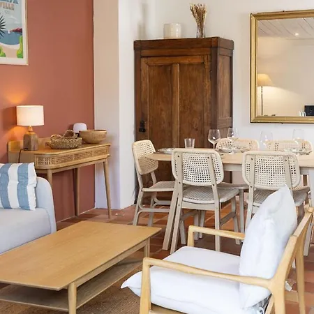 Propriete Unique De Trois Maisons 9 Au Coeur Du Croisic