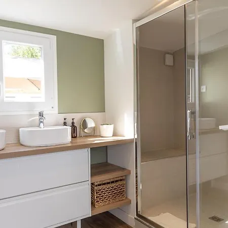 Tatil Evi Propriete Unique De Trois Maisons 9 Au Coeur Du Croisic Le Croisic