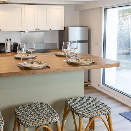 Propriete Unique De Trois Maisons 9 Au Coeur Du Croisic Tatil Evi